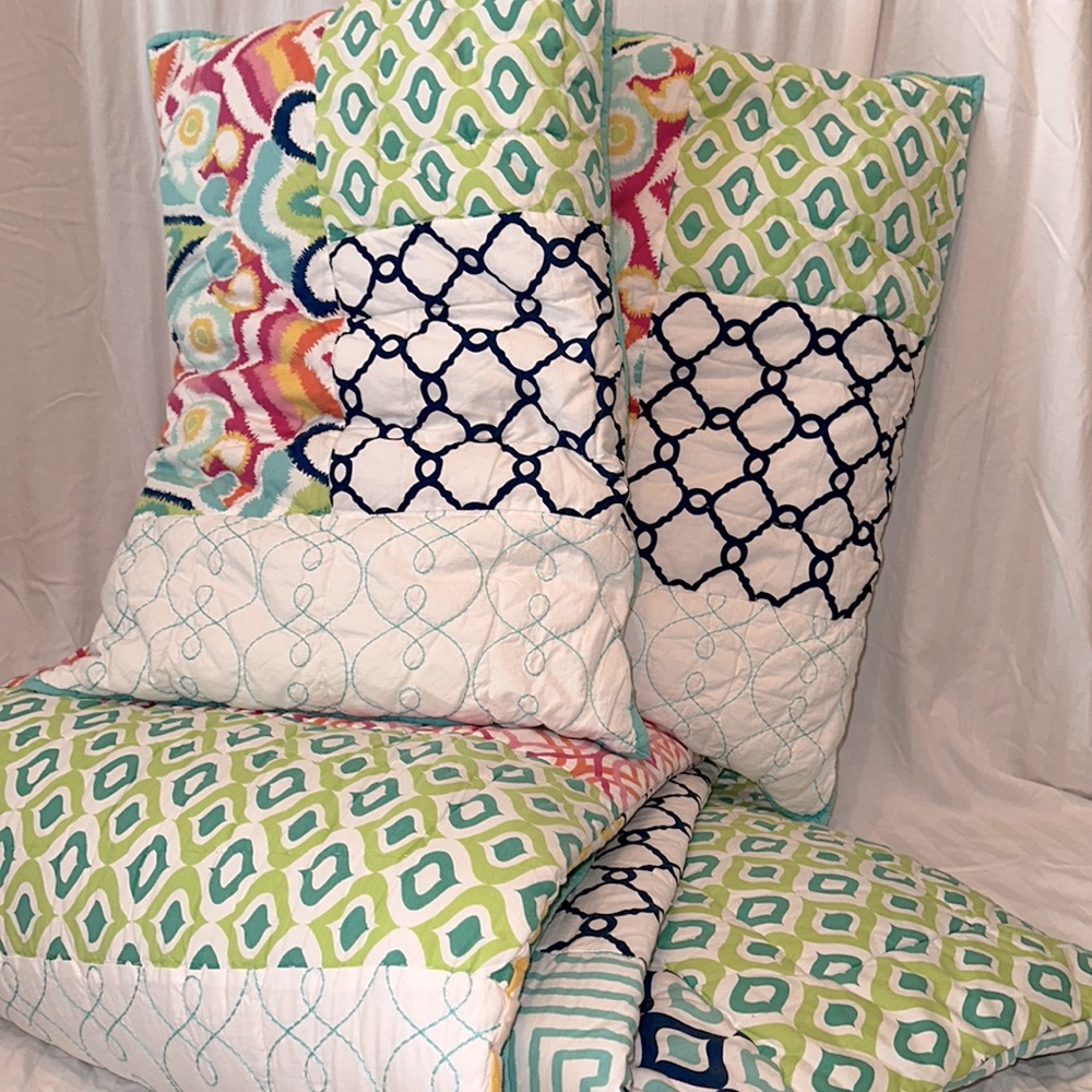 Pottery barn teen queen bedding with matching sham pillows